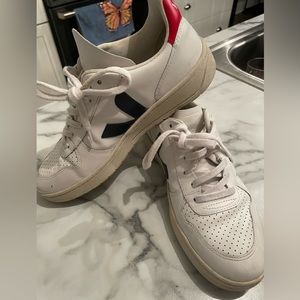 Used Veja T2s Purchased but too big :)